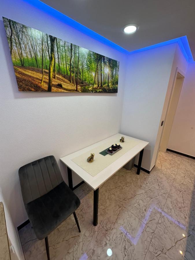 Modern Apartments Neuburg T - Top - 2 Zimmer, Badewanne, Balkon, Parkplatz, Kueche, Wi-Fi, Tv Neuburg an Der Donau Exterior foto